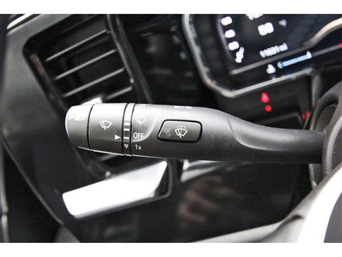 Used 2025 GMC Sierra 1500 SLT image 13