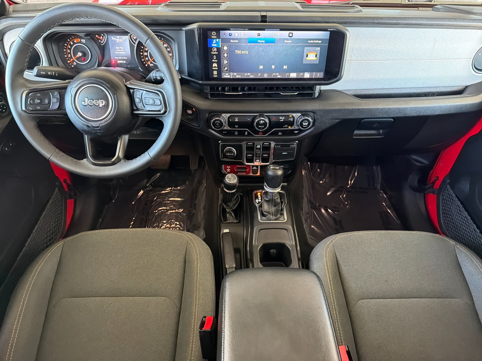 Used 2025 Jeep Wrangler Unlimited Sport AWD/4WD image 15