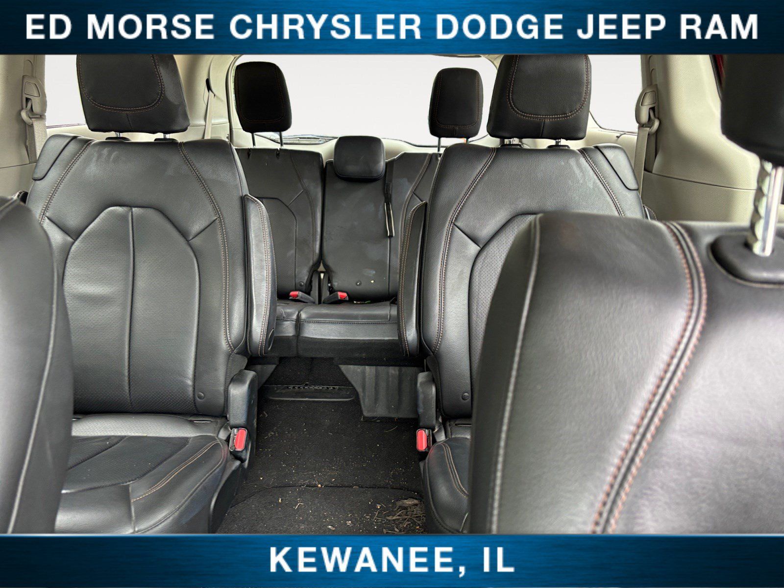 Used 2018 Chrysler Pacifica Touring-L FWD image 13