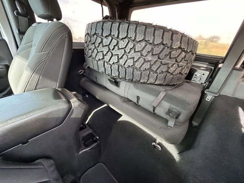 Used 2020 Jeep Wrangler Sport AWD/4WD image 11