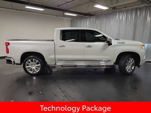 Used 2023 Chevrolet Silverado 1500 High Country w/ High Country Premium Package image 9