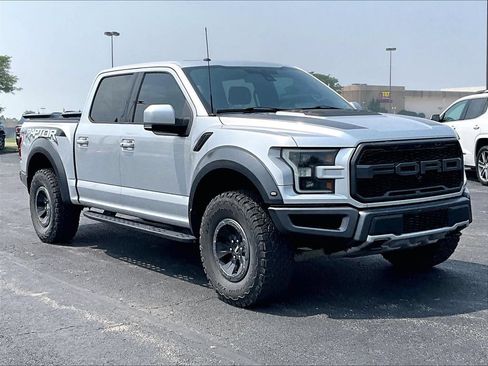 Used 2017 Ford F150 Raptor w/ Equipment Group 802A Luxury AWD/4WD image 2