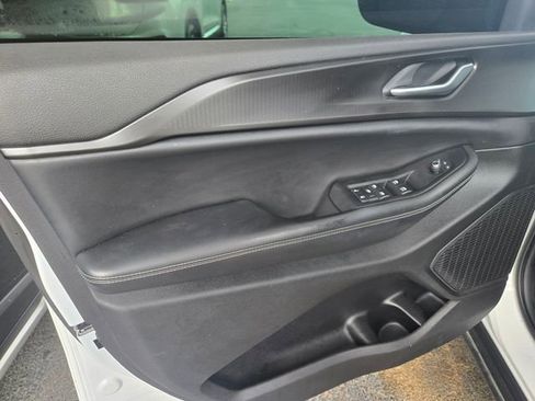 Used 2023 Jeep Grand Cherokee L Laredo image 23