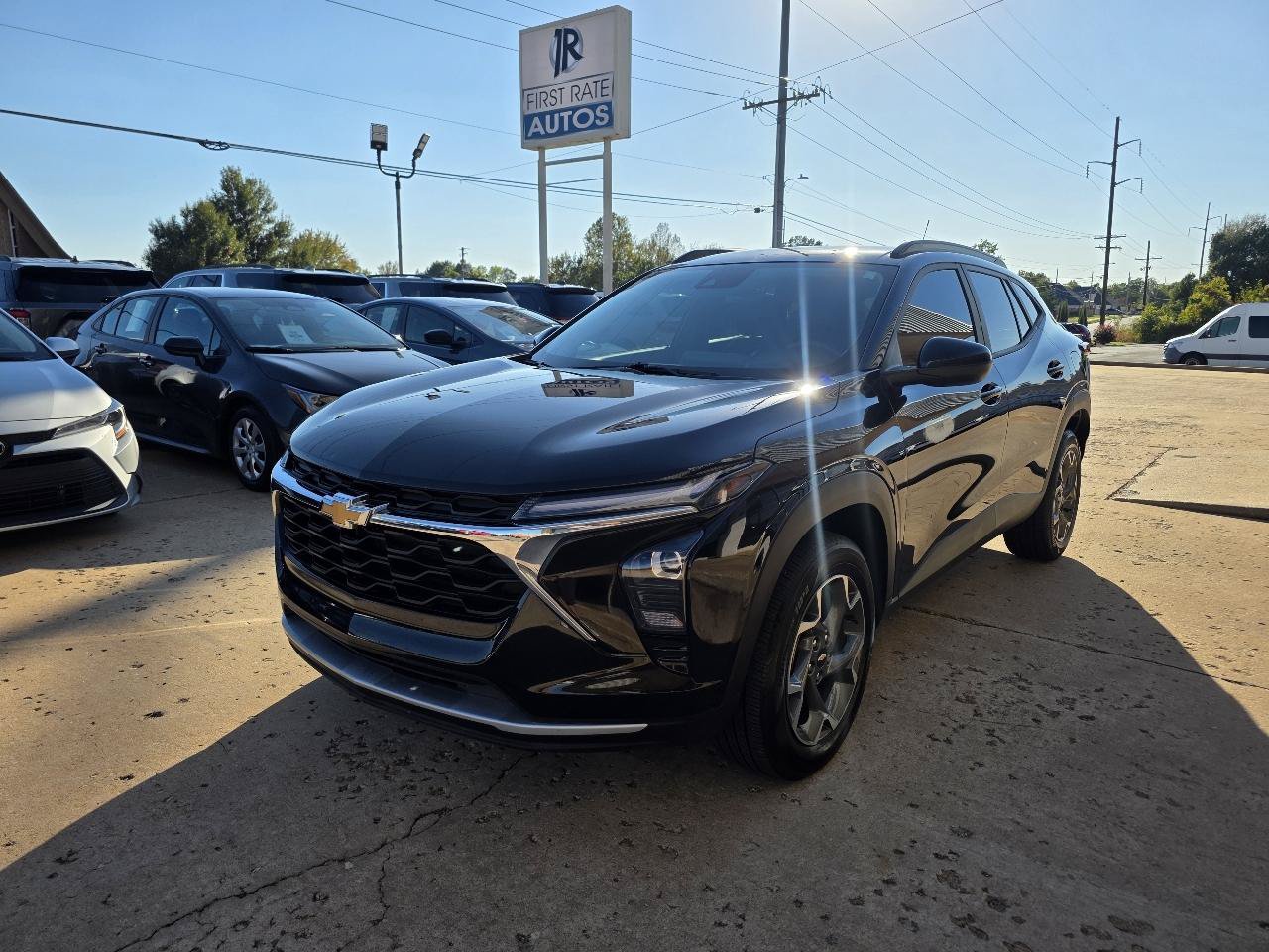 Used 2025 Chevrolet Trax LT w/ Driver Confidence Package FWD image 3
