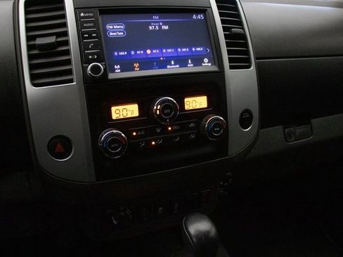 Used 2020 Nissan Frontier SV image 34