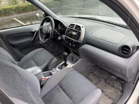 Used 2001 Toyota RAV4 4WD image 14