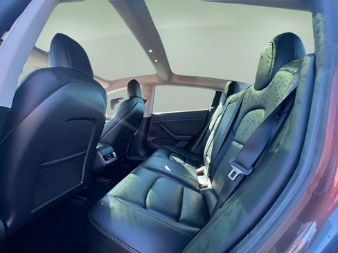 Used 2022 Tesla Model 3 Long Range AWD/4WD image 18