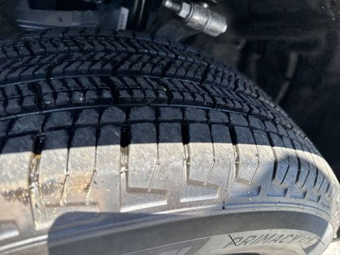 New 2025 Jeep Grand Cherokee Altitude image 18