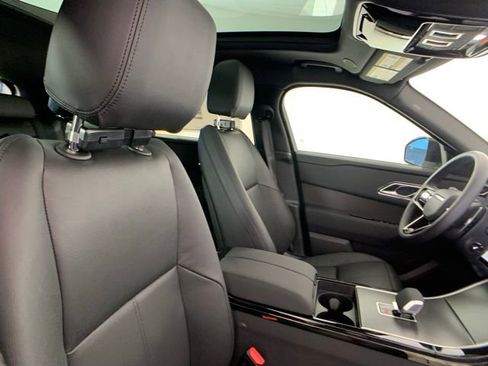 Certified 2025 Land Rover Range Rover Velar Dynamic SE image 35