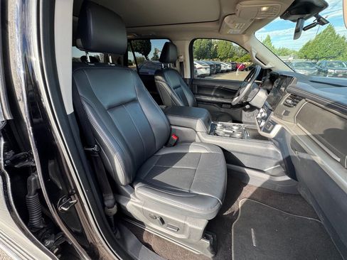 Used 2023 Ford Expedition Max XLT AWD/4WD image 10