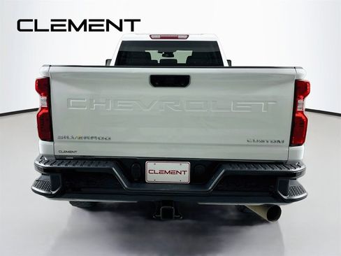 Used 2024 Chevrolet Silverado 2500 Custom w/ Custom Value Package AWD/4WD image 8