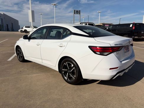 Used 2024 Nissan Sentra SV image 6