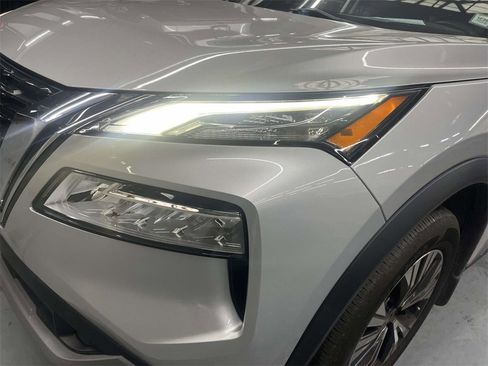 Used 2023 Nissan Rogue SV w/ SV Premium Package image 9