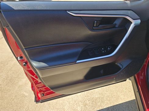 Used 2025 Toyota RAV4 LE image 14