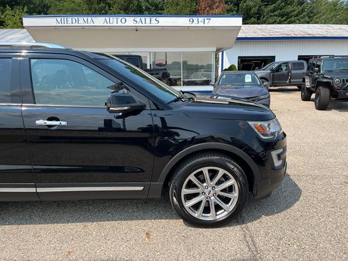 Used 2017 Ford Explorer Limited AWD/4WD image 8