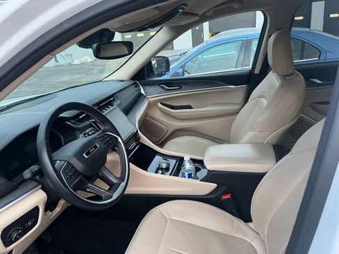 Used 2022 Jeep Grand Cherokee L Limited image 12