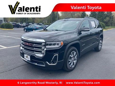 Used 2023 GMC Acadia SLT AWD/4WD image 1