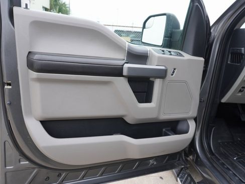 Used 2018 Ford F150 XLT w/ Equipment Group 302A Luxury image 8