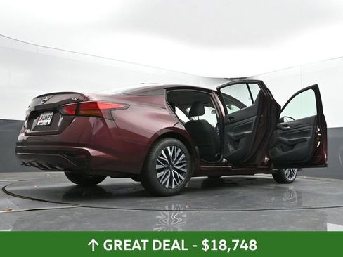 Used 2024 Nissan Altima 2.5 SV image 73