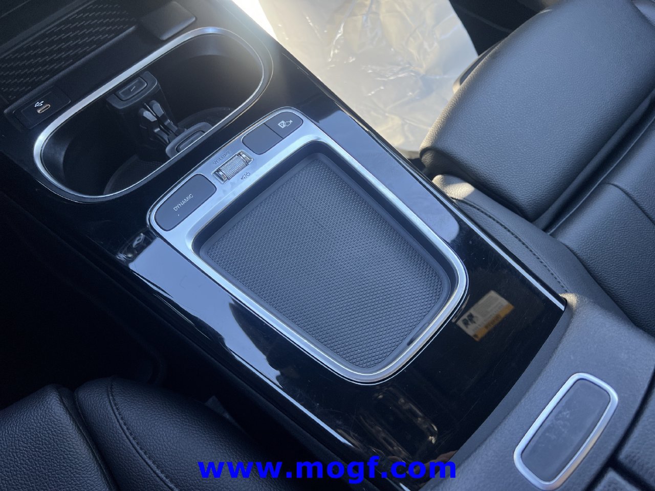 Used 2025 Mercedes-Benz CLA 250 4MATIC image 11