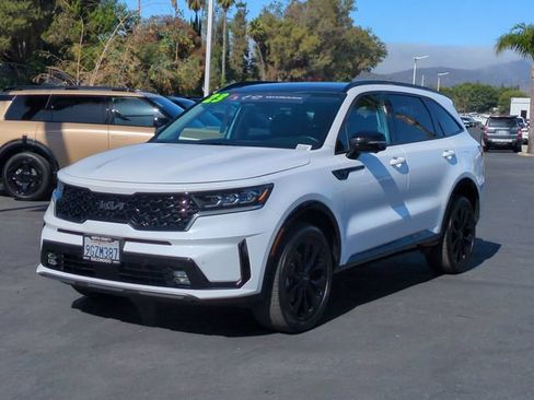 Certified 2023 Kia Sorento SX AWD/4WD image 7