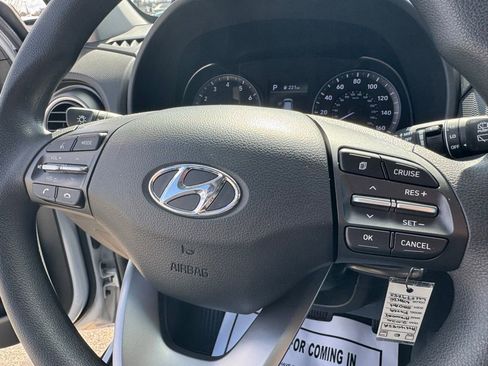 Used 2020 Hyundai Kona SE w/ Cargo Package image 29