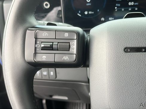 Used 2025 Hyundai Santa Fe Calligraphy image 12