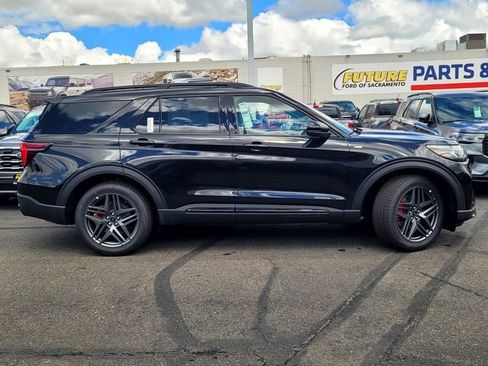 New 2026 Ford Explorer ST-Line image 3