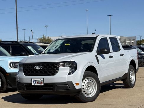 New 2025 Ford Maverick XL w/ Equipment Group 102A image 33