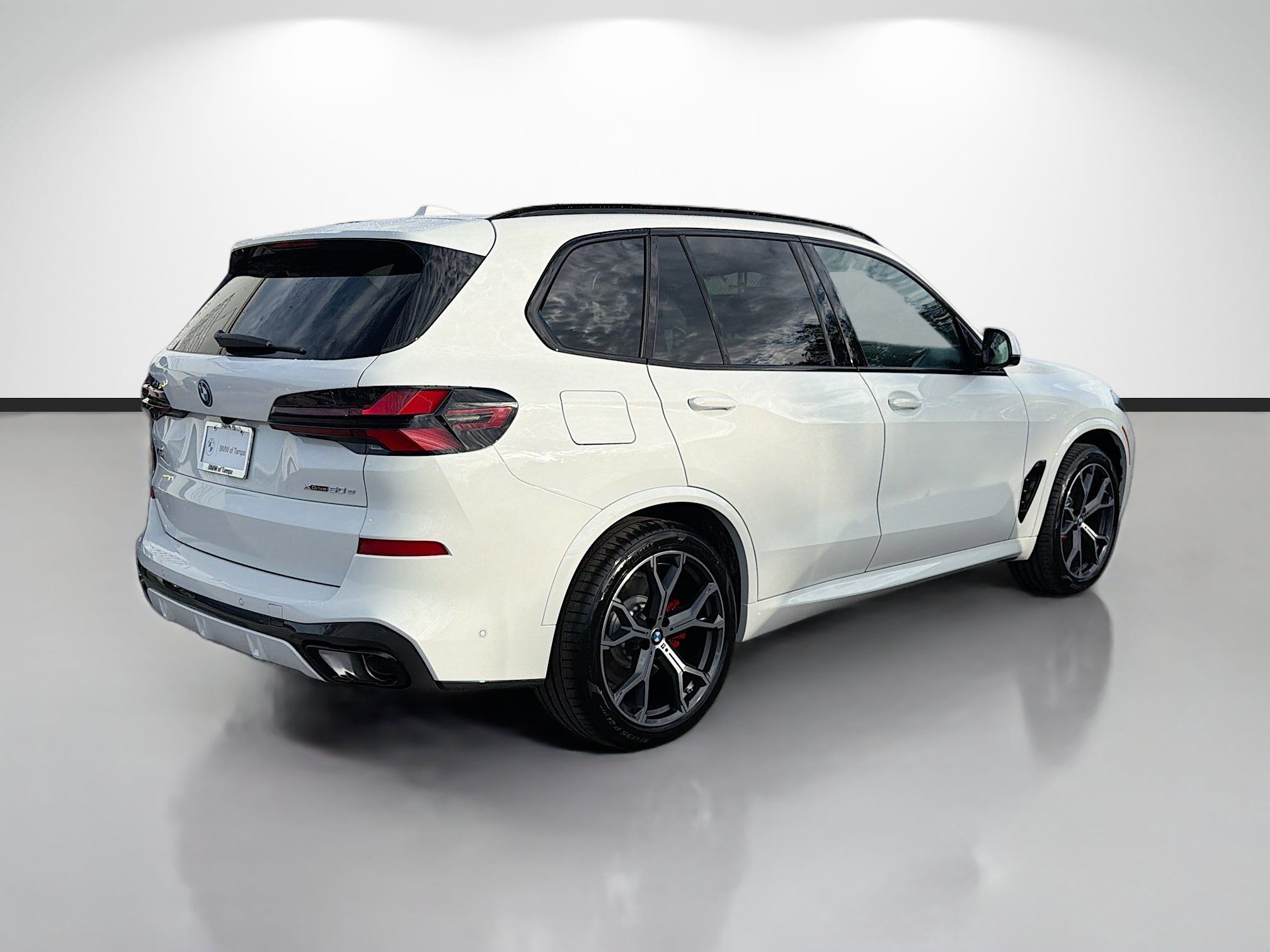 New 2026 BMW X5 xDrive50e w/ Executive Package AWD/4WD image 3