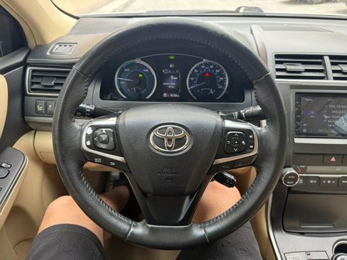 Used 2017 Toyota Camry XLE FWD image 16