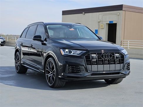Used 2023 Audi Q7 3.0T Prestige image 3