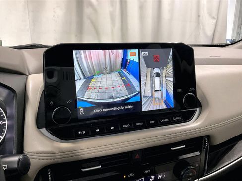 Certified 2023 Nissan Rogue SL w/ SL Premium Package image 19