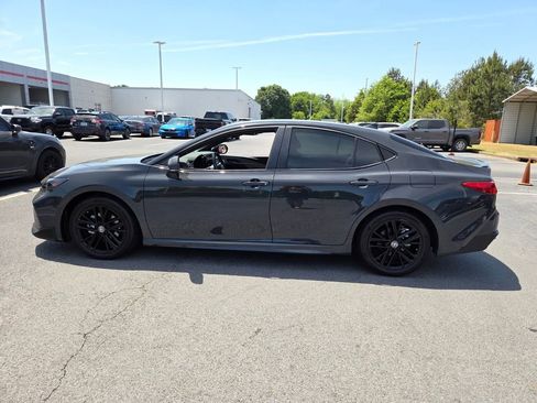 Used 2026 Toyota Camry SE FWD image 4