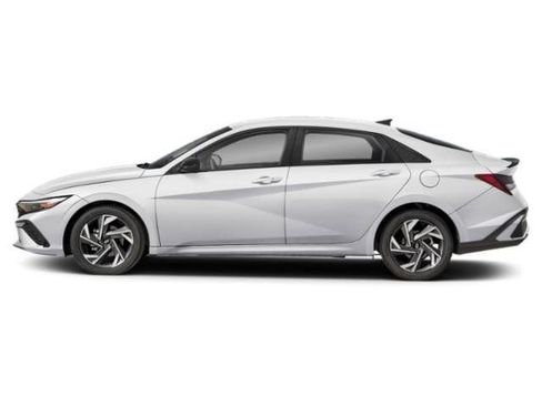 New 2025 Hyundai Elantra Sport FWD image 3