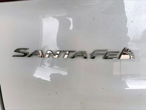 Used 2021 Hyundai Santa Fe SEL w/ Convenience Package image 9