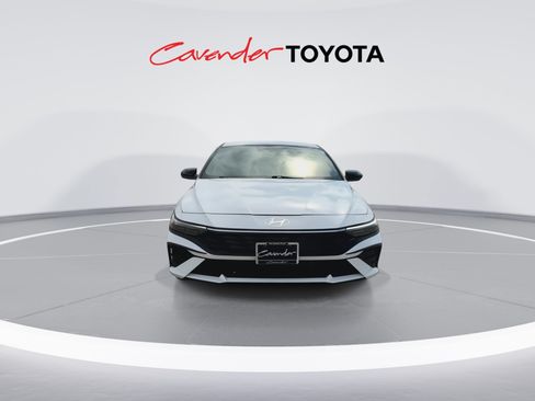Used 2025 Hyundai Elantra SEL FWD image 3