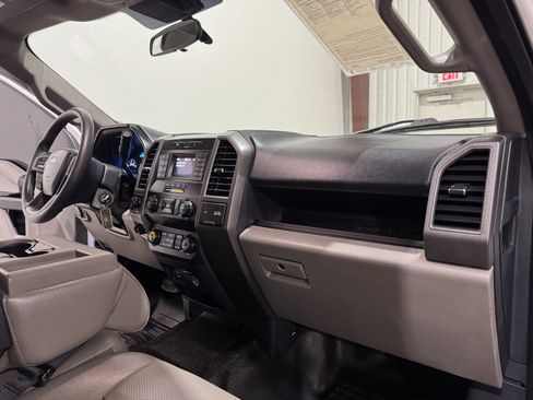 Used 2022 Ford F250 XL w/ STX Appearance Package image 11