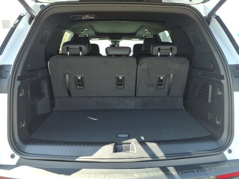 New 2026 Chevrolet Traverse Z71 w/ Driver Confidence Package AWD/4WD image 10