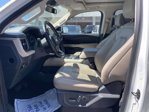 Used 2024 Ford Expedition Max Limited AWD/4WD image 24