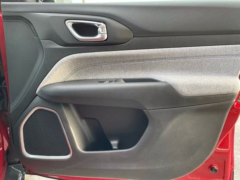 New 2026 Jeep Compass Latitude image 25