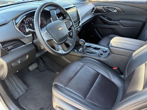 Certified 2023 Chevrolet Traverse High Country FWD image 19