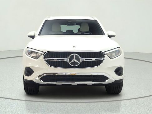 Used 2024 Mercedes-Benz GLC 300 image 2