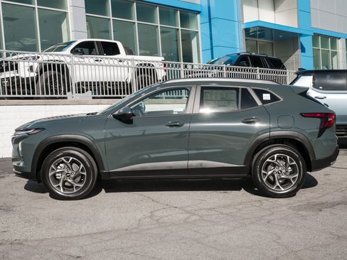 New 2026 Chevrolet Trax LT w/ Driver Confidence Package image 8
