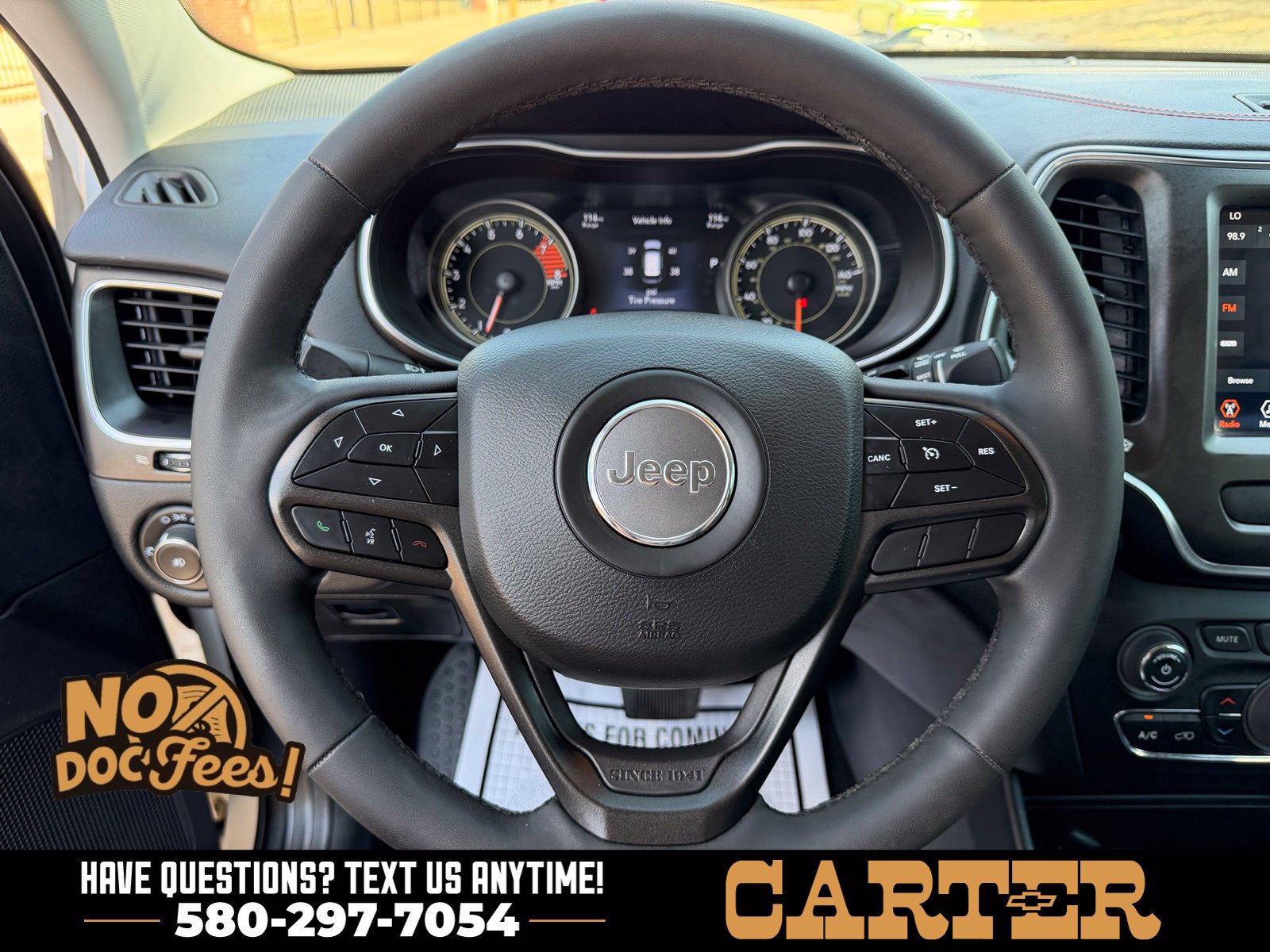 Used 2022 Jeep Cherokee Trailhawk w/ Comfort/Convenience Group AWD/4WD image 17