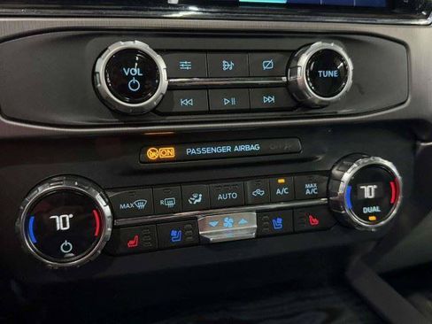 Used 2022 Ford F250 Limited w/ FX4 Off-Road Package AWD/4WD image 33