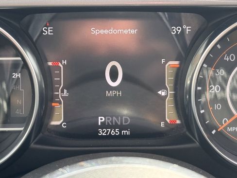 Used 2022 Jeep Wrangler Unlimited Sahara w/ Cold Weather Group image 13