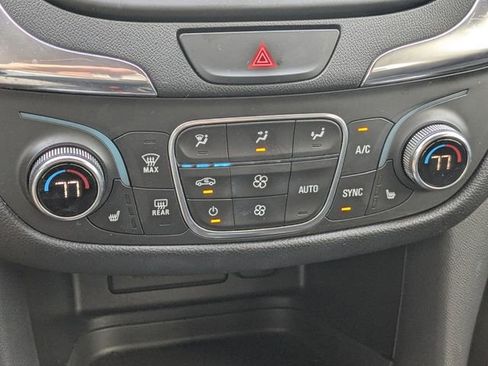 Used 2019 Chevrolet Equinox LT image 26