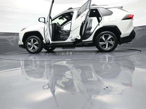 Used 2023 Toyota RAV4 SE w/ Weather & Moonroof Package AWD/4WD image 50