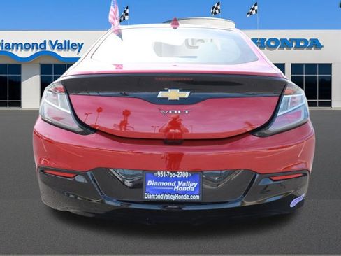 Used 2018 Chevrolet Volt LT image 6